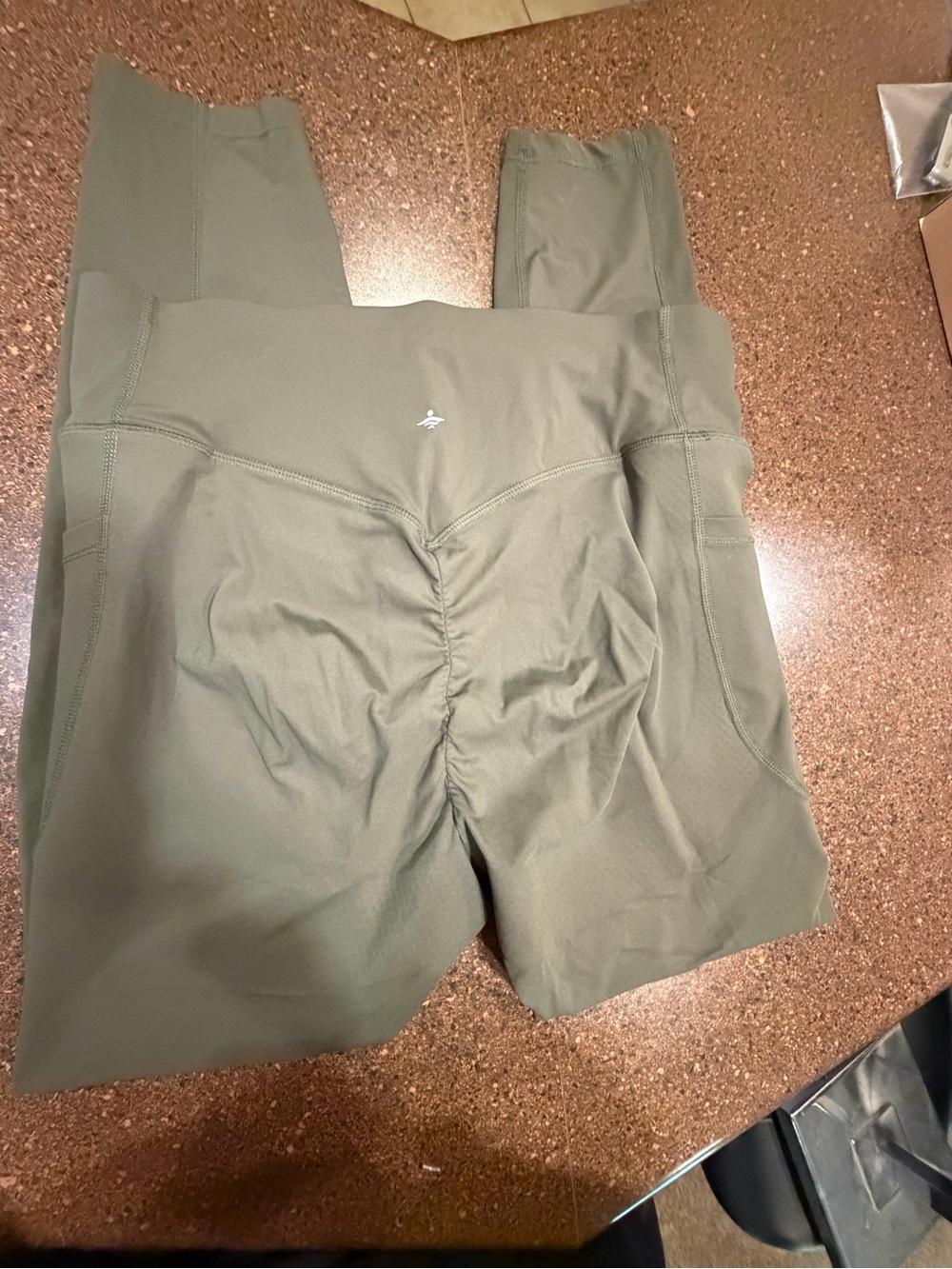 HALARA Olive Green High-Rise Booty lift Scrunch Leggings